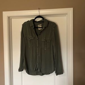 American Eagle Button Down